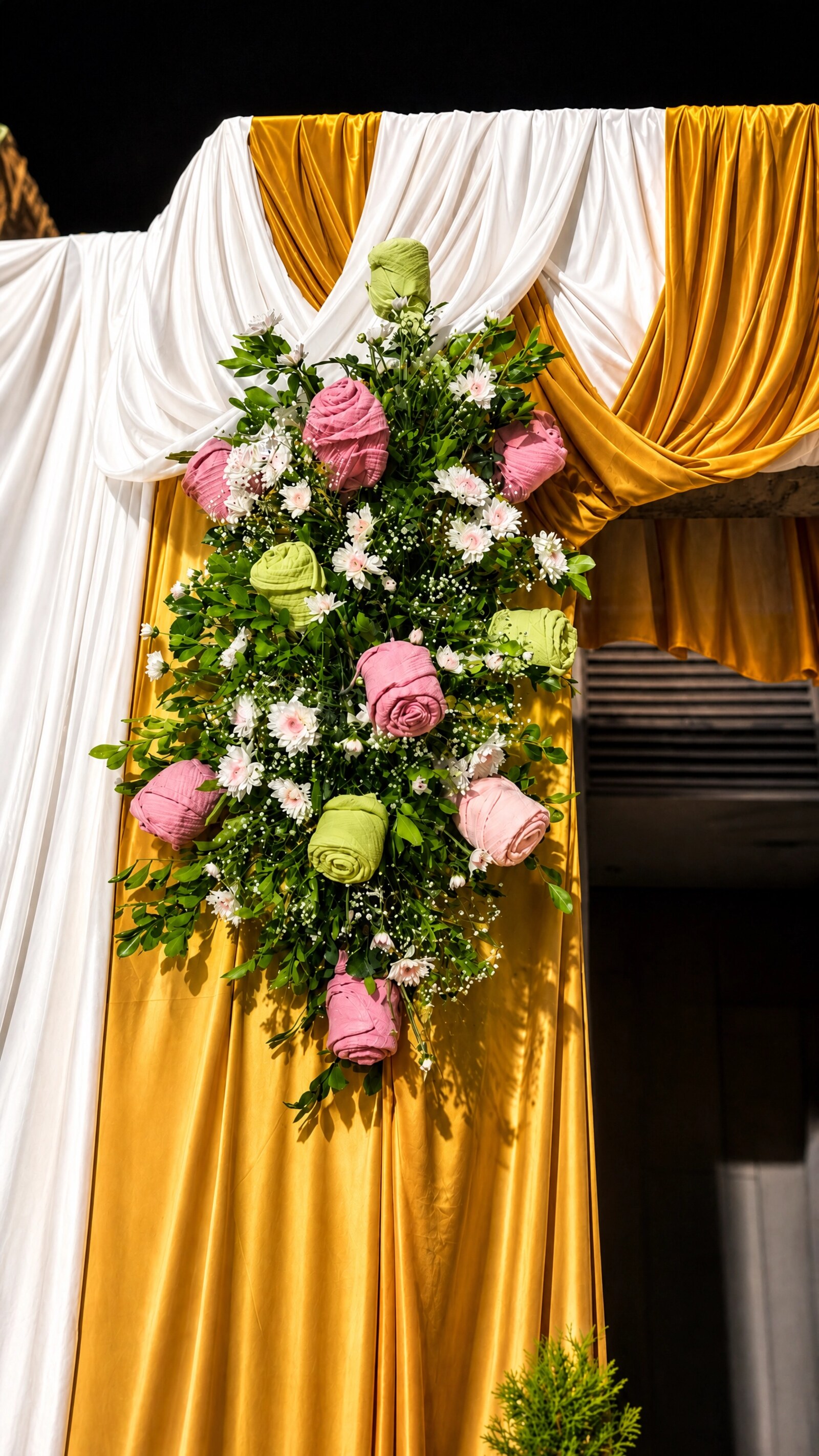 Towel-flower ceremony décor